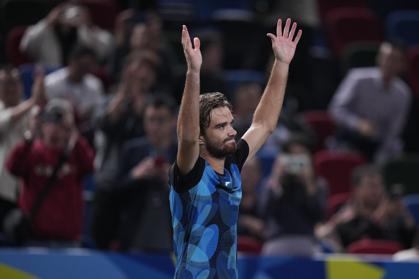 Alcaraz upset by Machac in Shanghai and Sabalenka rallies in Wuhan | iNFOnews.ca Alcaraz upset by Machac in Shanghai and Sabalenka rallies in Wuhan | iNFOnews.ca