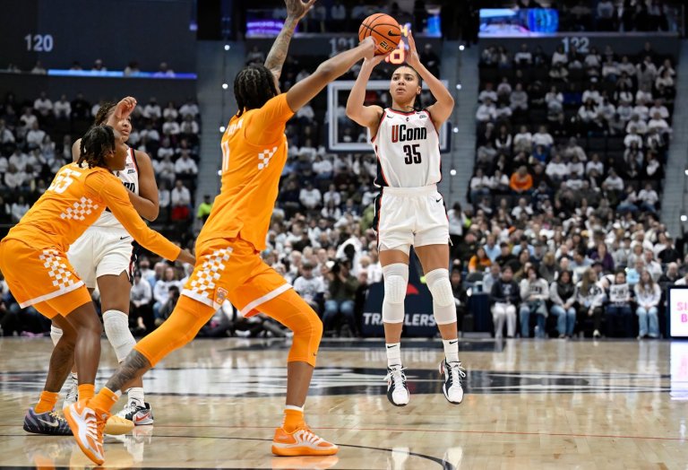 No. 1 UConn crushes Tennessee 96-66 in the Lady Vols' worst loss in the history of the rivalry | iNFOnews.ca