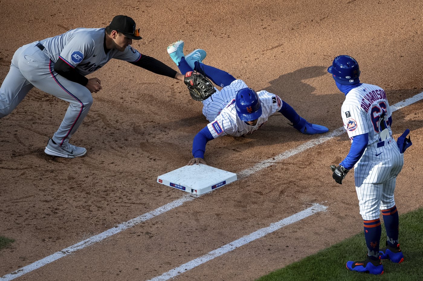 Alonso and Lindor lead Mets past Marlins 10-5 for 6th straight win | iNFOnews.ca