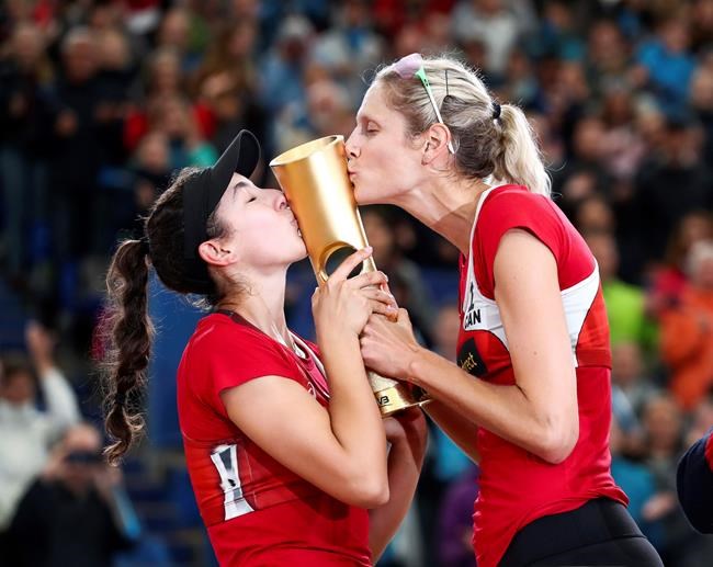 Canada's Pavan, Humana-Paredes win gold at beach volleyball world championship | iNFOnews.ca CP1853537673