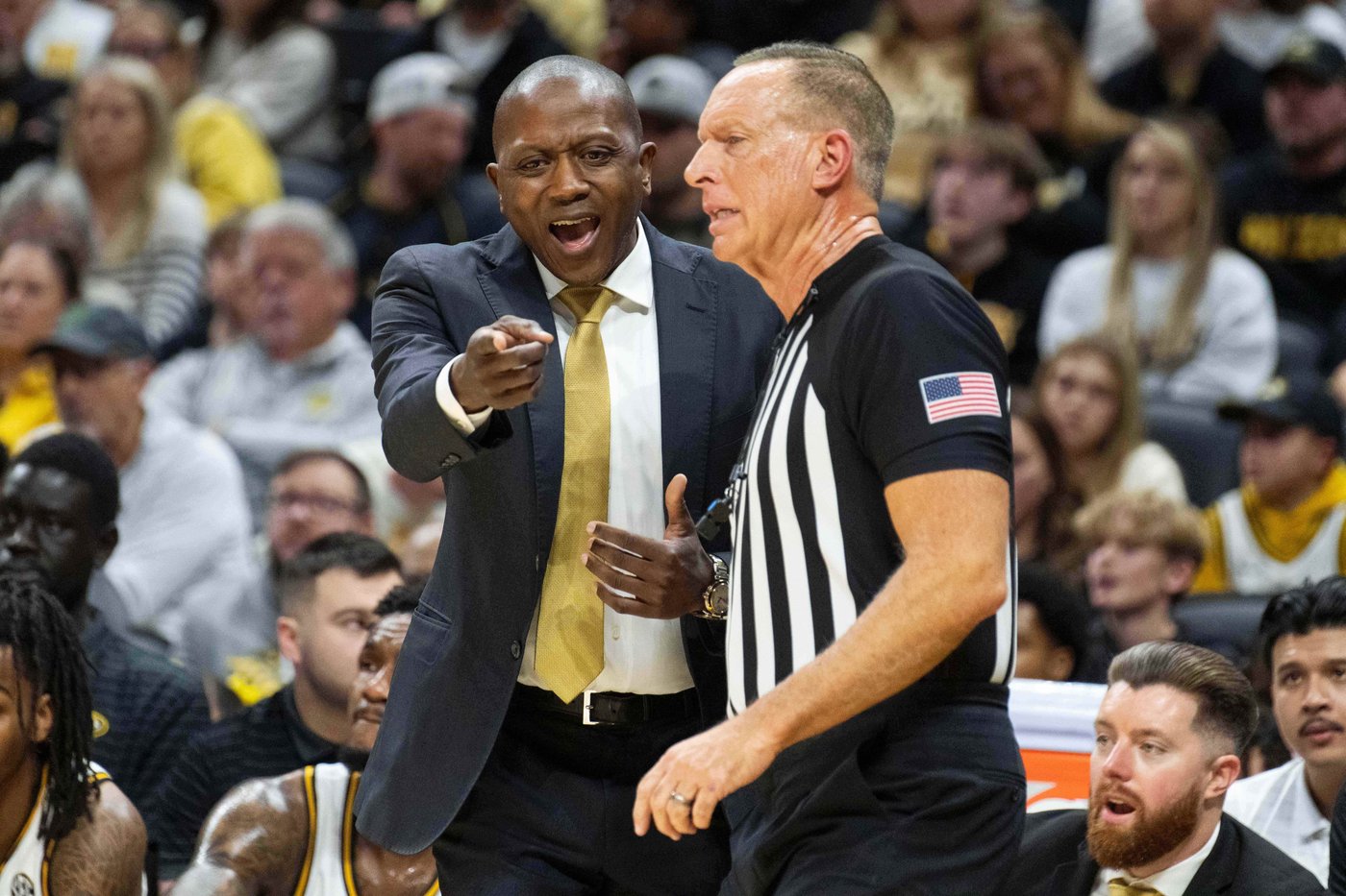 Missouri holds off No. 22 Florida 76-74 in SEC opener | iNFOnews.ca