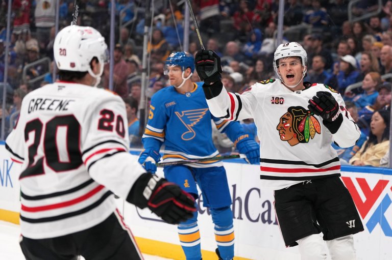 Reichel scores twice as the Blackhawks beat the Blues 8-3 while playing without Foligno | iNFOnews.ca