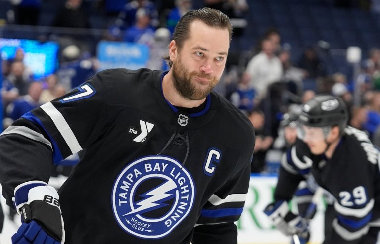 Tampa Bay Lightning No. 1 defenceman Victor Hedman lands back on injured reserve | iNFOnews.ca