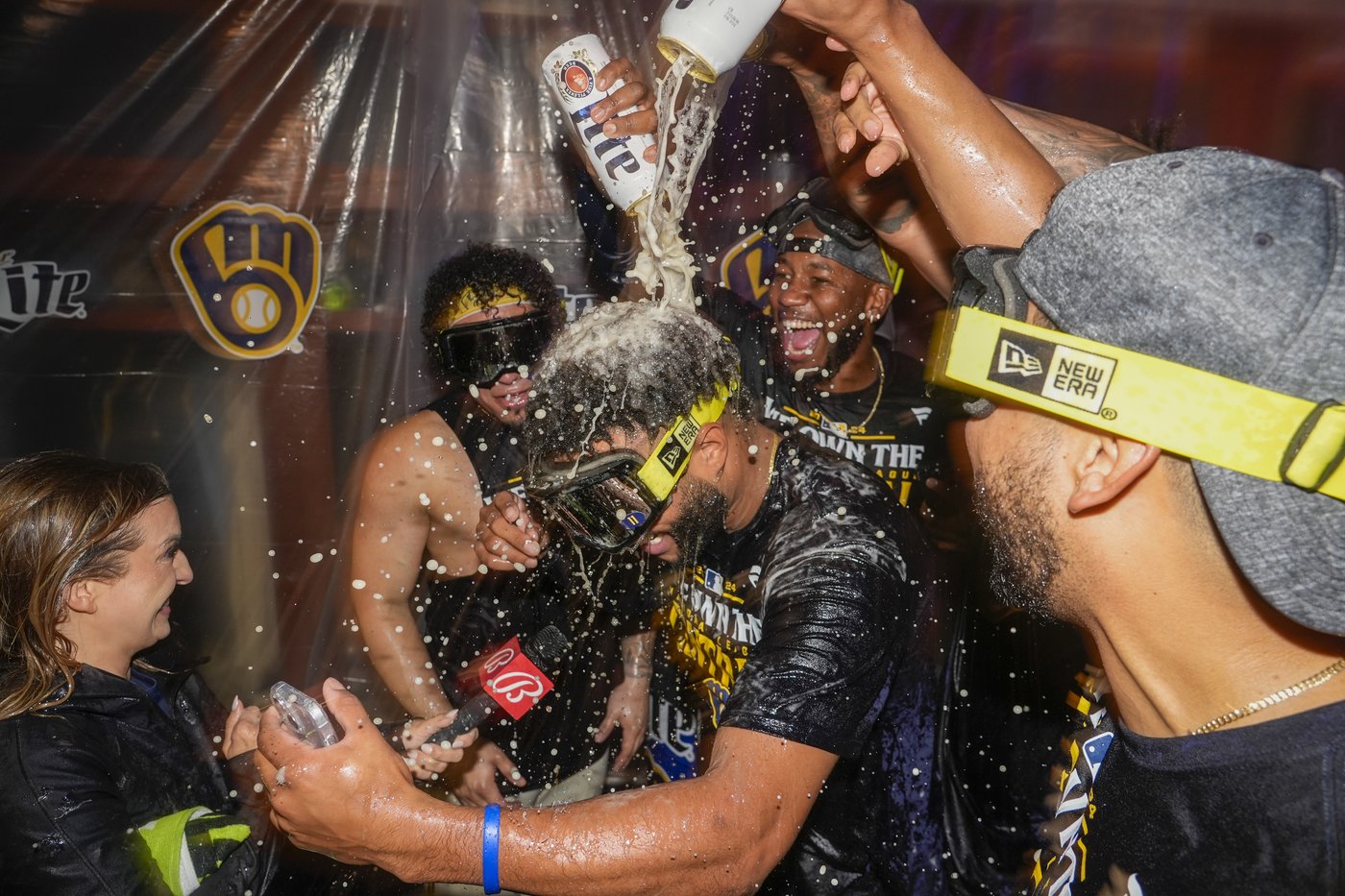 Brewers outperform preseason expectations again to win 3rd NL Central title in 4 years | iNFOnews.ca