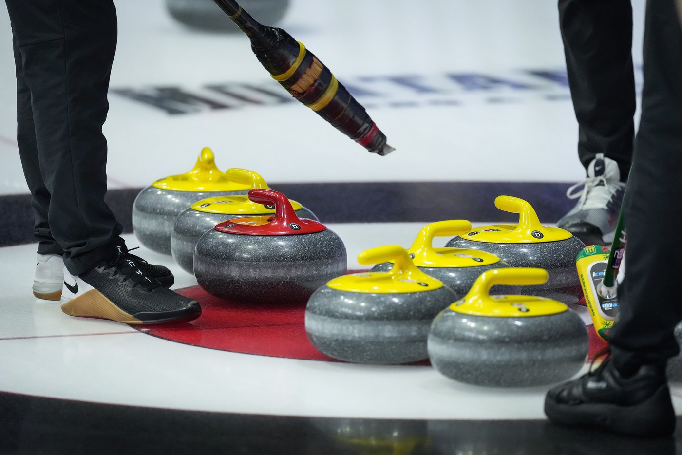 Alberta's Balderston claims last semifinal berth at Canadian mixed curling playdowns | iNFOnews.ca