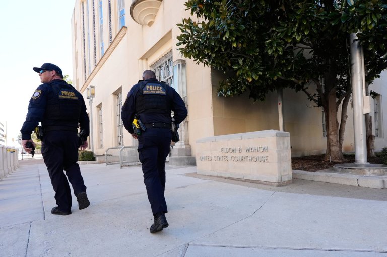 8 people convicted of terrorism charges in Texas immigration center shooting face sentencing | iNFOnews.ca
