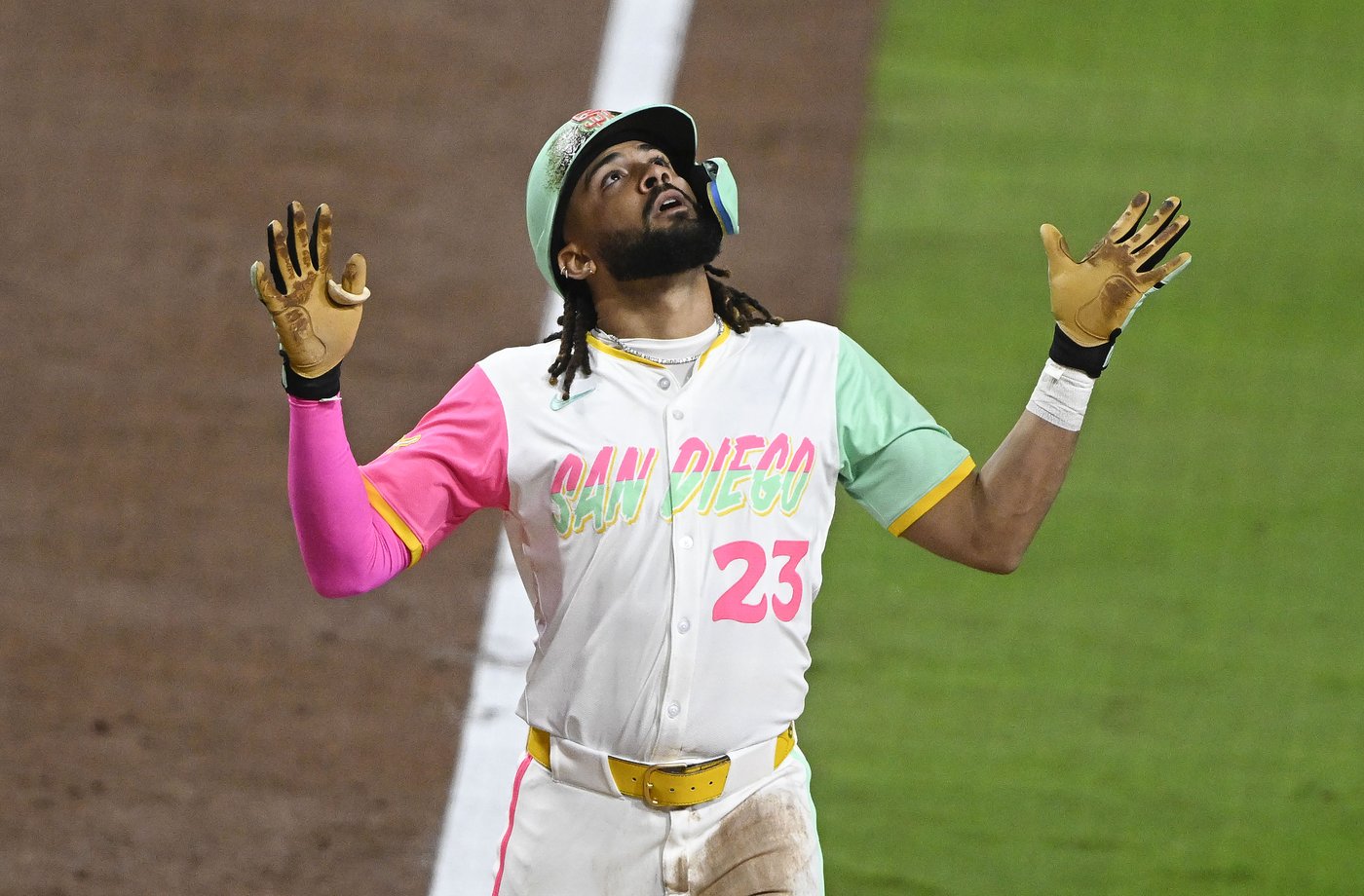 Tatis and Sheets homer to back sharp Pivetta as Padres beat Rockies 8-0 | iNFOnews.ca