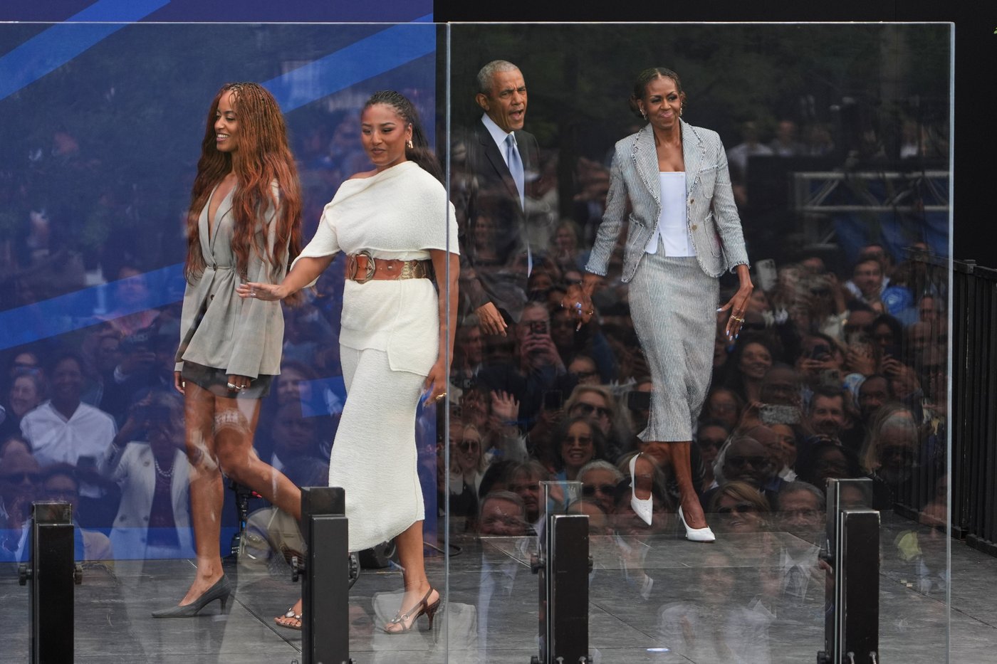 Opening Day at the Obama Museum in photos | iNFOnews.ca