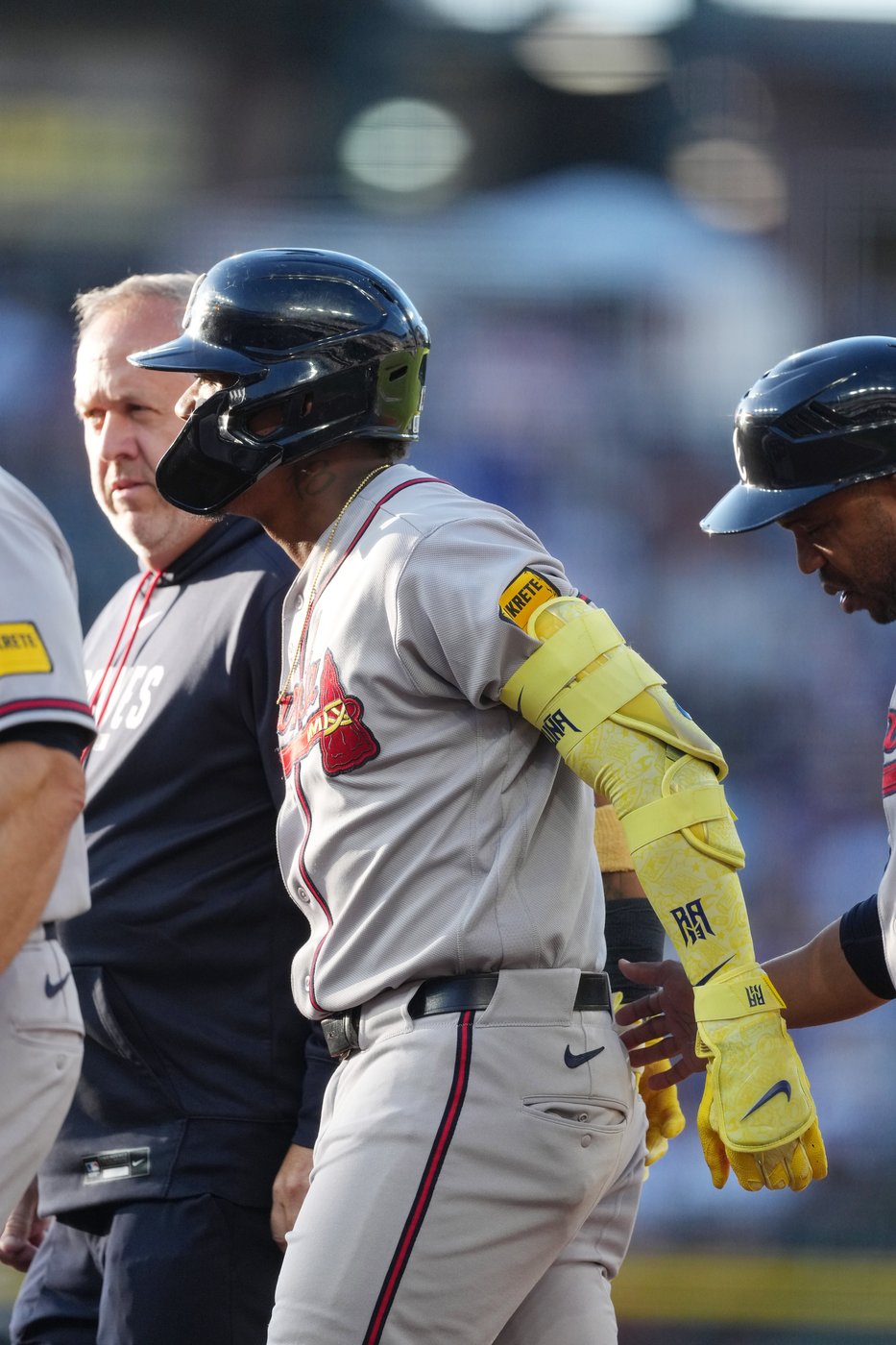 Braves star Ronald Acuña Jr. exits early with left hamstring tightness | iNFOnews.ca
