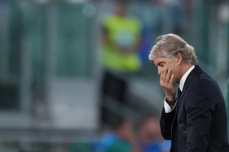 Ex-Man City manager Roberto Mancini appears to acknowledge a 'double contract' with the club | iNFOnews.ca