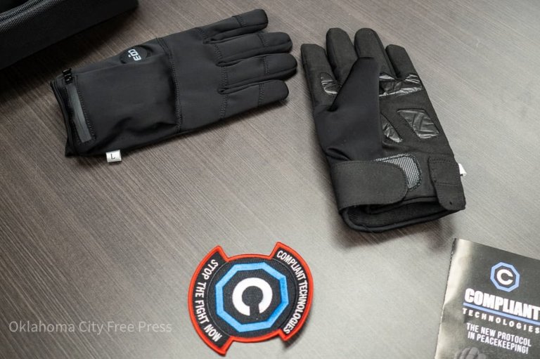ICE's plan to give officers electric shock gloves draws outrage and fears of misuse | iNFOnews.ca