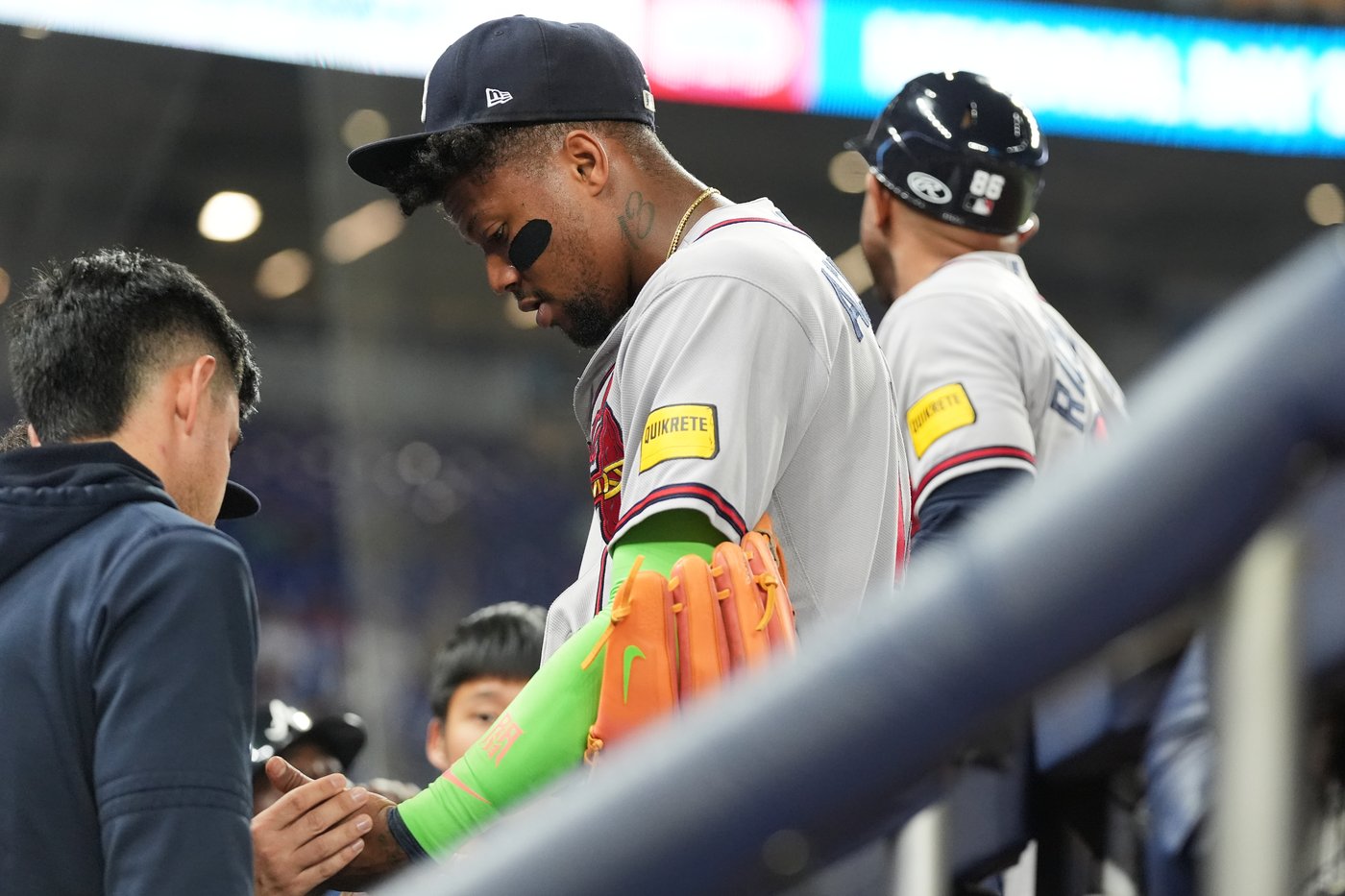 Ronald Acuña Jr. exits vs Marlins as a precaution with left thumb pain | iNFOnews.ca