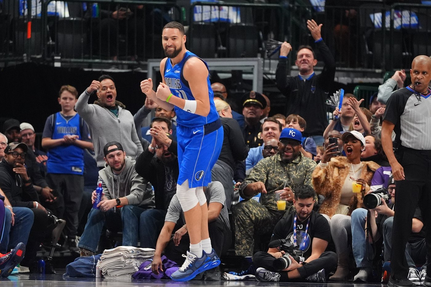 Thompson scores 26 points, moves up 3-point list, as Flagg-less Mavericks cruise past Jazz, 144-122 | iNFOnews.ca Thompson scores 26 points, moves up 3-point list, as Flagg-less Mavericks cruise past Jazz, 144-122 | iNFOnews.ca