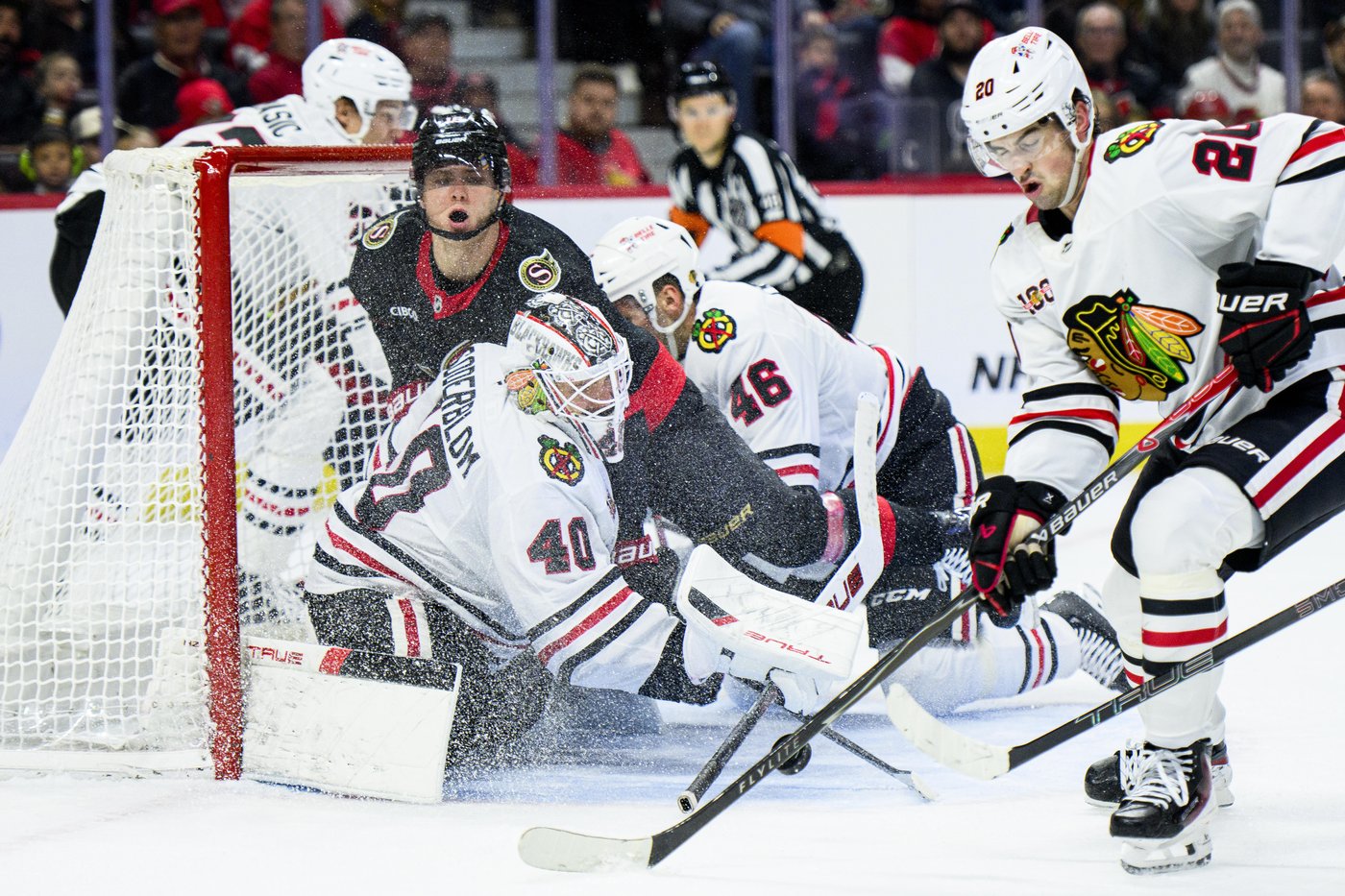 Senators score three goals in third period of 6-4 win over Blackhawks | iNFOnews.ca