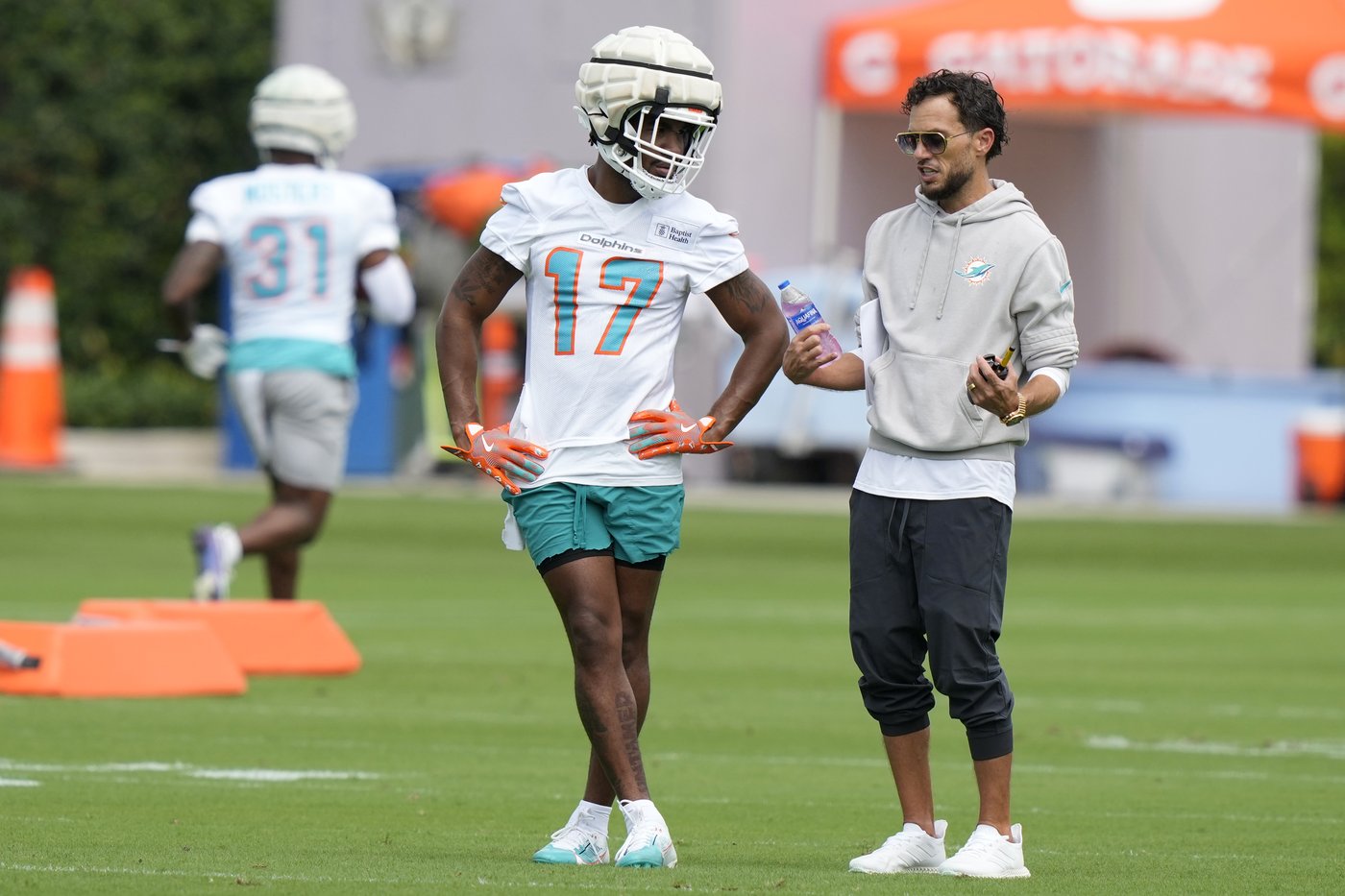 Skylar Thompson steps into the spotlight at QB as Dolphins make long trip to face Seahawks | iNFOnews.ca