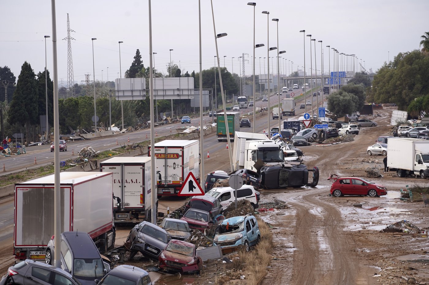 Spanish residents appeal for help, 3 days after historic floods left at least 158 dead | iNFOnews.ca Spanish residents appeal for help, 3 days after historic floods left at least 158 dead | iNFOnews.ca