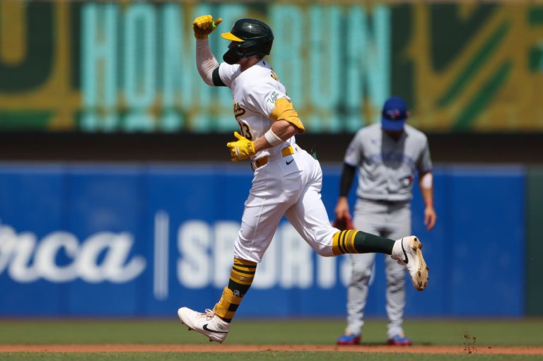 Henry Bolte's homer in the 4th inning helps Athletics beat Blue Jays 2-0 | iNFOnews.ca