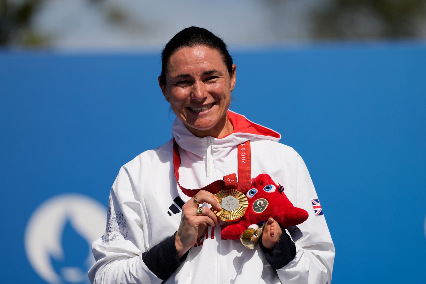 Paralympics great Sarah Storey retires at 48 and won't chase a 10th Games in Los Angeles | iNFOnews.ca