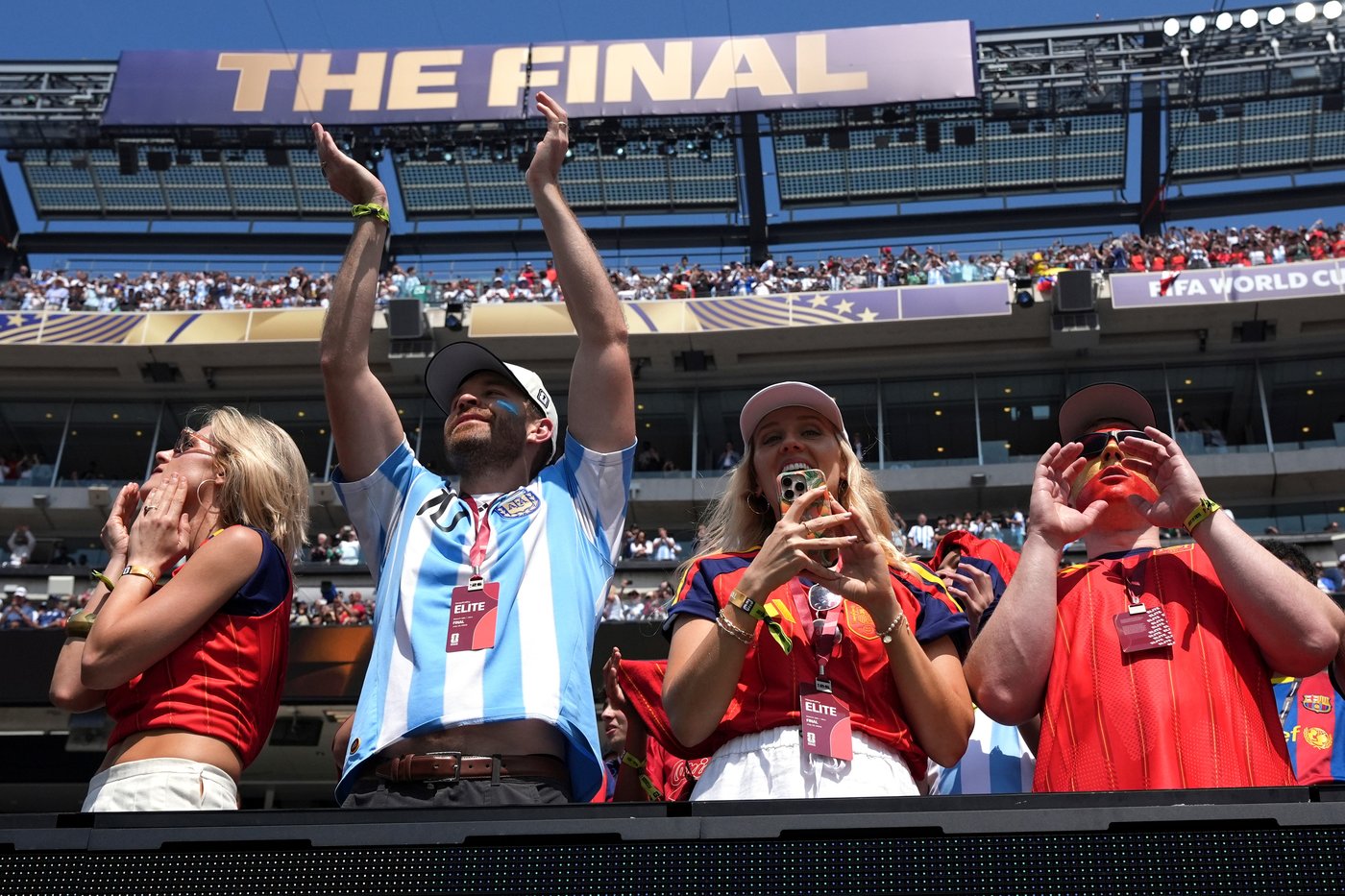 They sing, they stomp, they dance. World Cup fans from Argentina, Spain spent cash at the final | iNFOnews.ca They sing, they stomp, they dance. World Cup fans from Argentina, Spain spent cash at the final | iNFOnews.ca