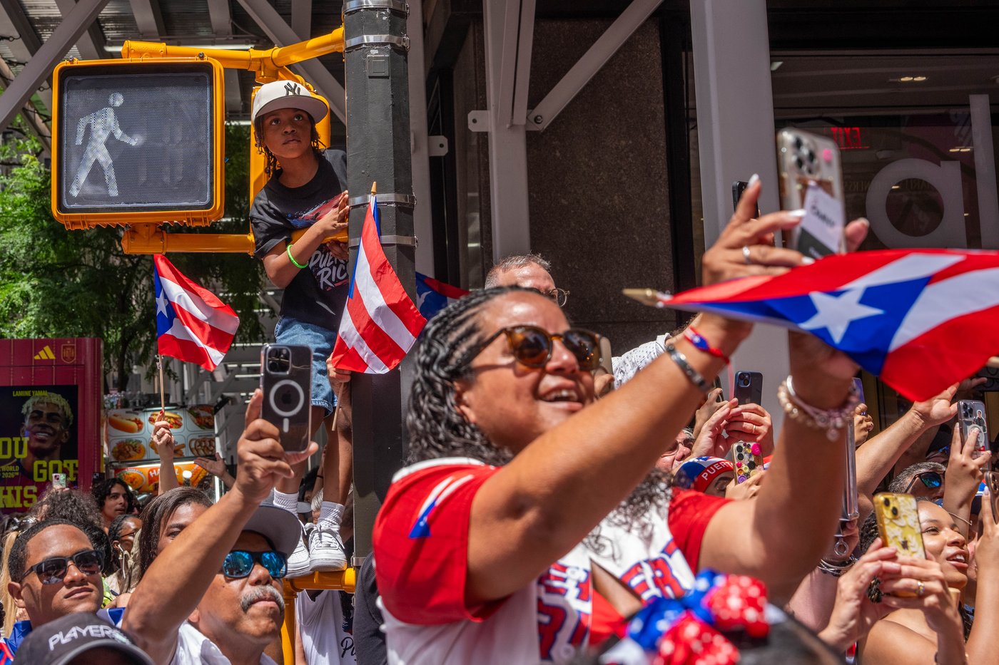 Puerto Rican Day Parade marches through Manhattan with pulsing music and vibrant colors | iNFOnews.ca Puerto Rican Day Parade marches through Manhattan with pulsing music and vibrant colors | iNFOnews.ca