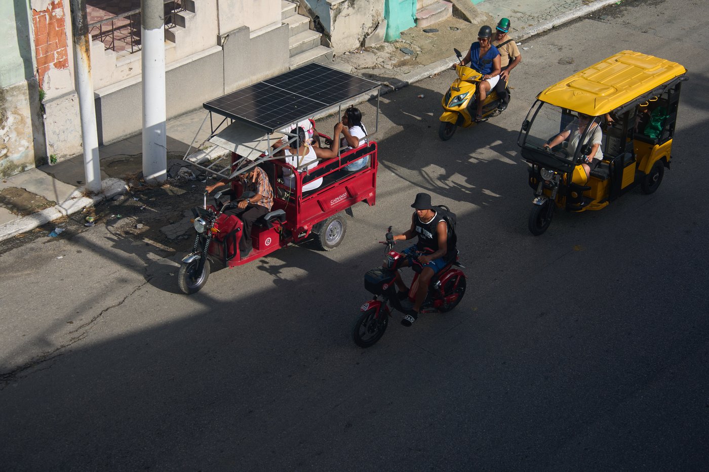 Solar-powered tricycles help Cubans navigate fuel shortages and blackouts | iNwheels
