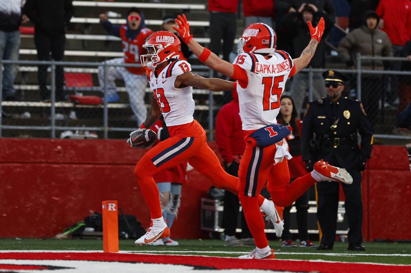 No. 24 Illinois stuns Rutgers on Bryant's 40-yard TD reception with 4 seconds left | iNFOnews.ca No. 24 Illinois stuns Rutgers on Bryant's 40-yard TD reception with 4 seconds left | iNFOnews.ca