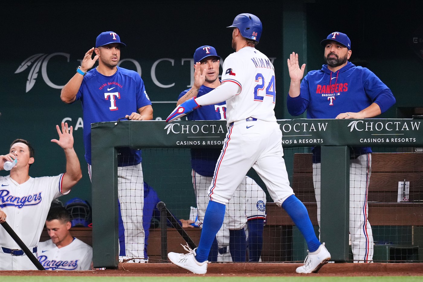 DeGrom strikes out 8, allows 1 hit in 7 shutout innings as the Rangers beat the A's 8-1 | iNFOnews.ca
