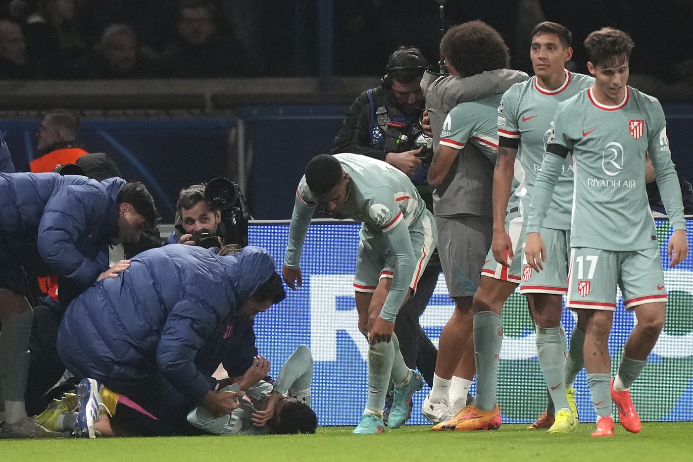 Marquinhos says struggling PSG has to 'do things properly' after another Champions League loss | iNFOnews.ca Marquinhos says struggling PSG has to 'do things properly' after another Champions League loss | iNFOnews.ca