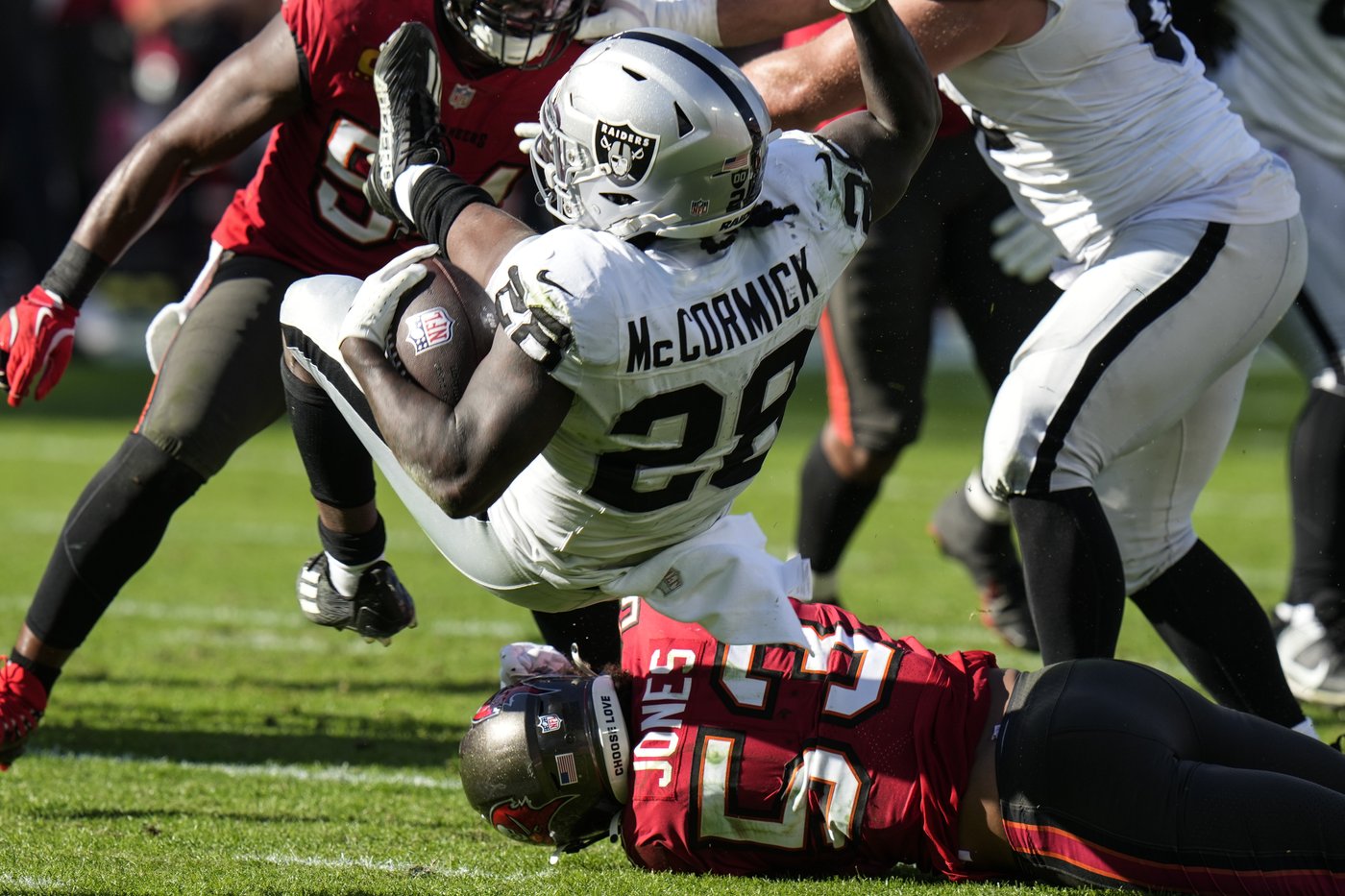 Sincere McCormick's patience pays off as he asserts himself as the Raiders starting running back | iNFOnews.ca