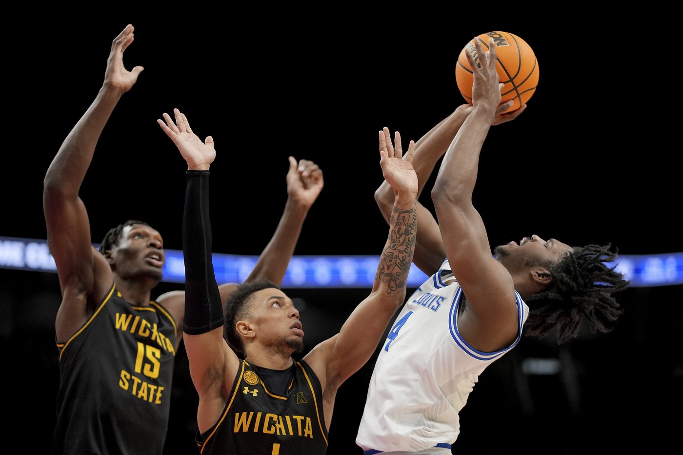 Justin Hill scores 17 as Wichita State downs Saint Louis 88-63 | iNFOnews.ca