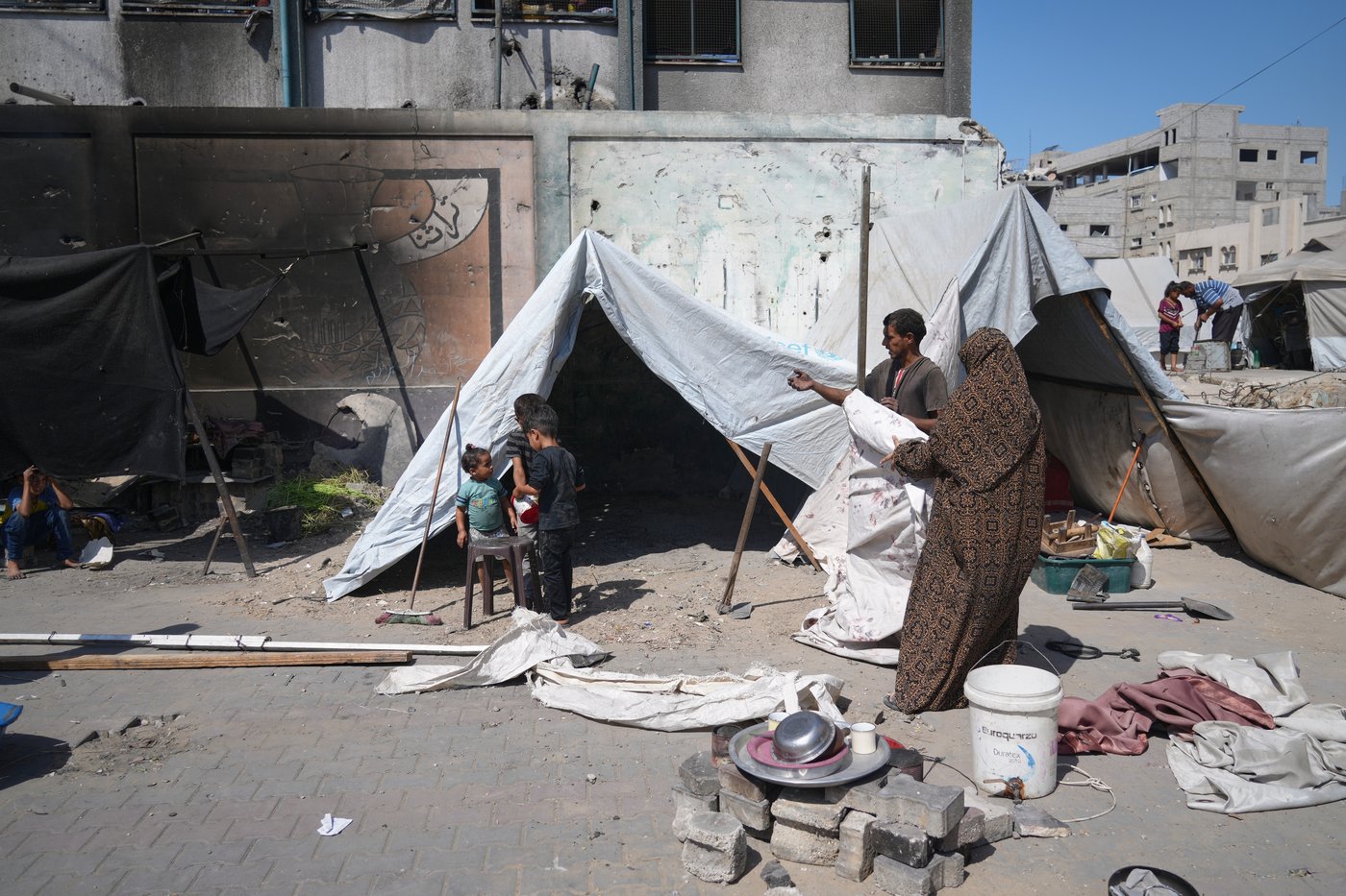 Israeli troops kill at least 31 Palestinians in Gaza as Trump peace proposal raises questions | iNFOnews.ca