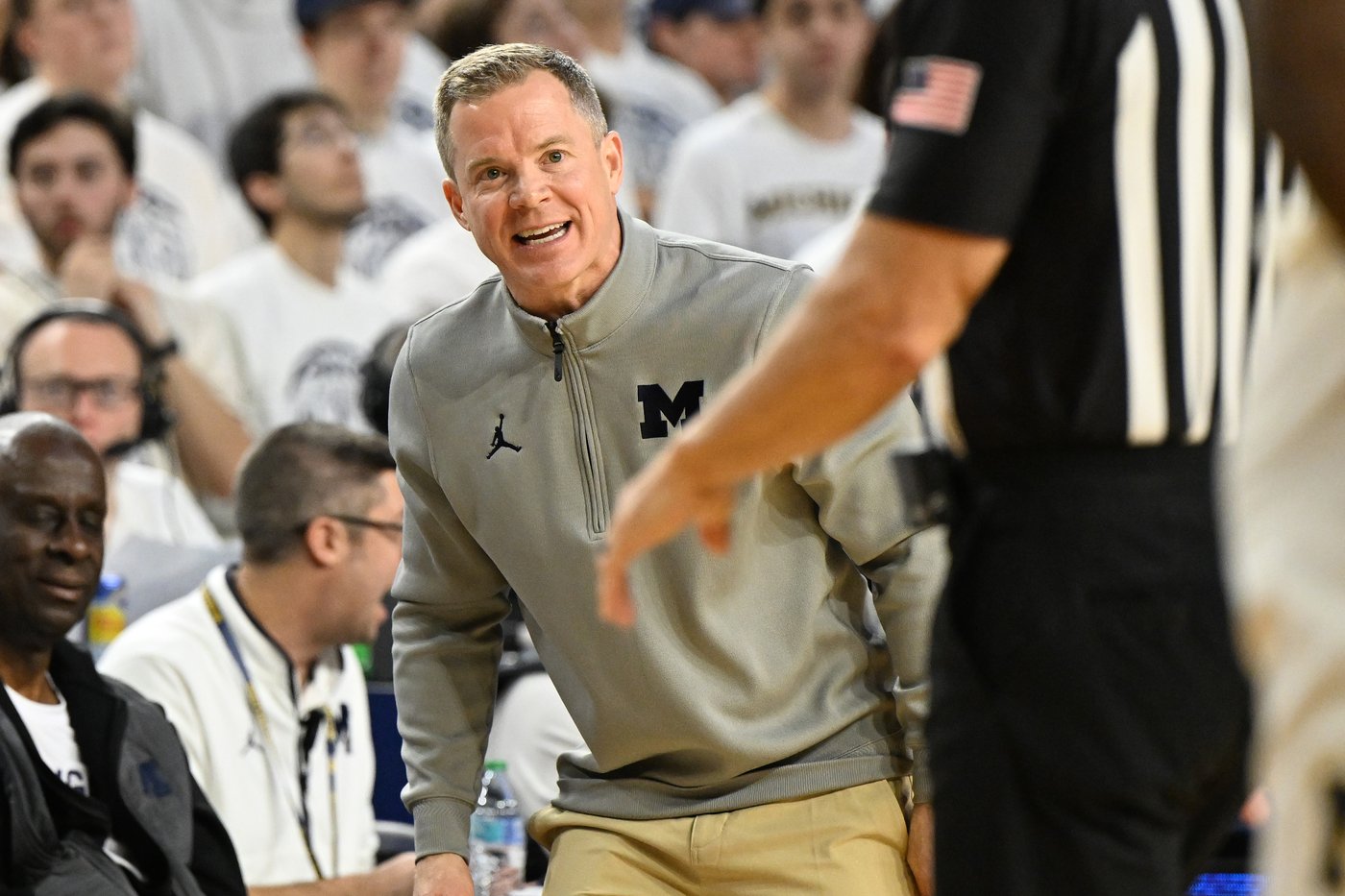 No. 2 Michigan routs UCLA 86-56, earns shot at No. 1 in AP Top 25 after Arizona loss | iNFOnews.ca