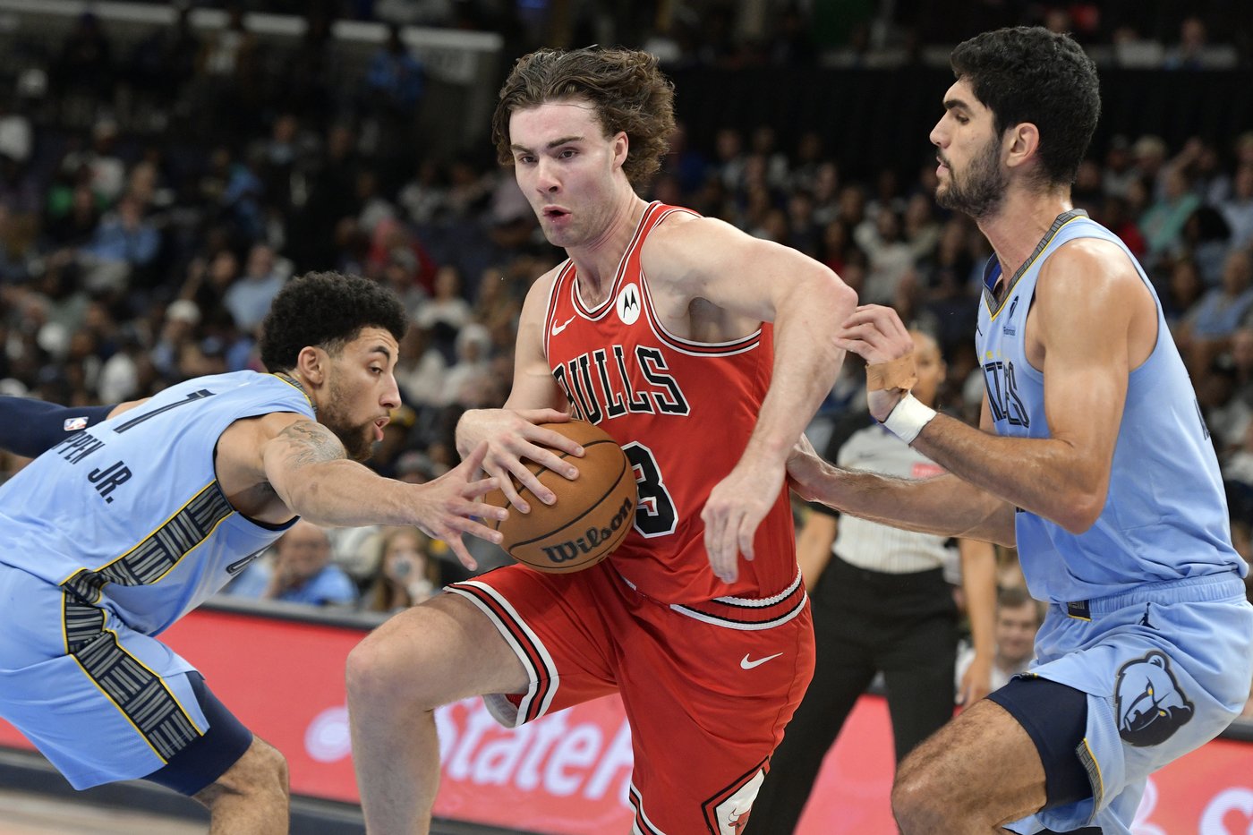 LaVine, Vucevic key fourth-quarter rally as Bulls defeat Grizzlies 126-123 | iNFOnews.ca