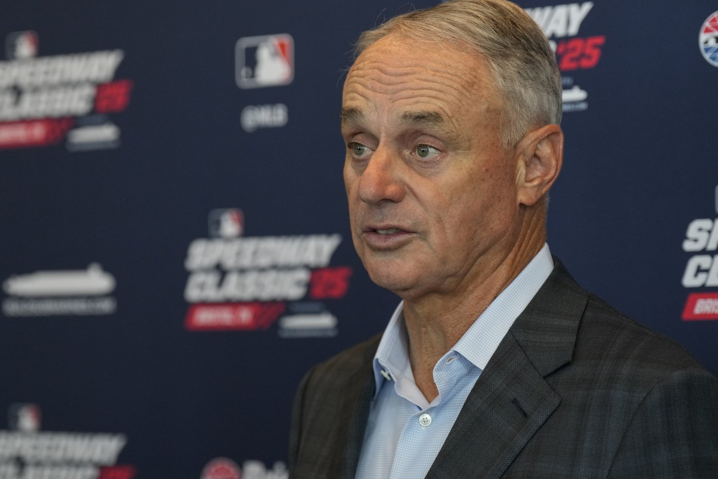Manfred eager to see how many fans turn out for the MLB Speedway Classic at Bristol | iNFOnews.ca