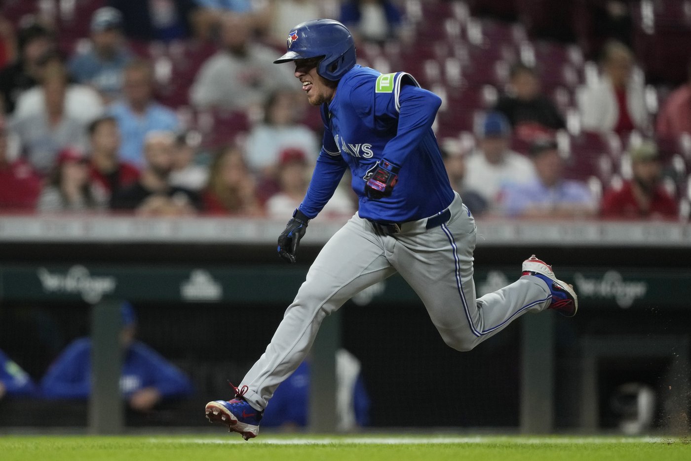 Blue Jays tie season-high with five homers in 13-9 win over Reds | iNFOnews.ca