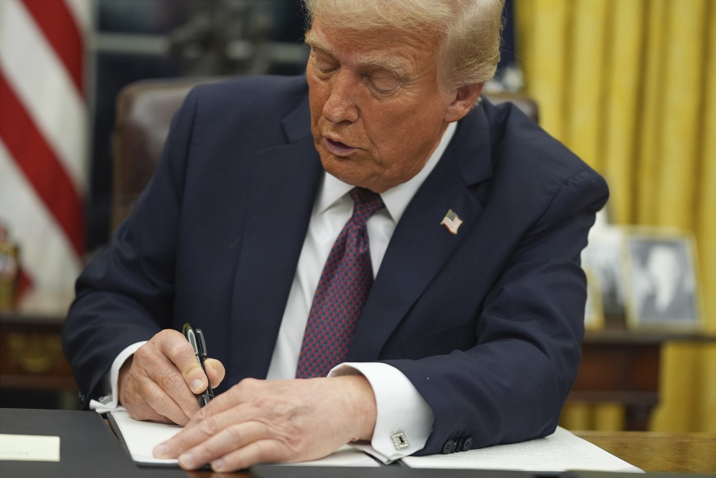 Trump signed an order to end birthright citizenship. What is it and what does that mean? | iNFOnews.ca