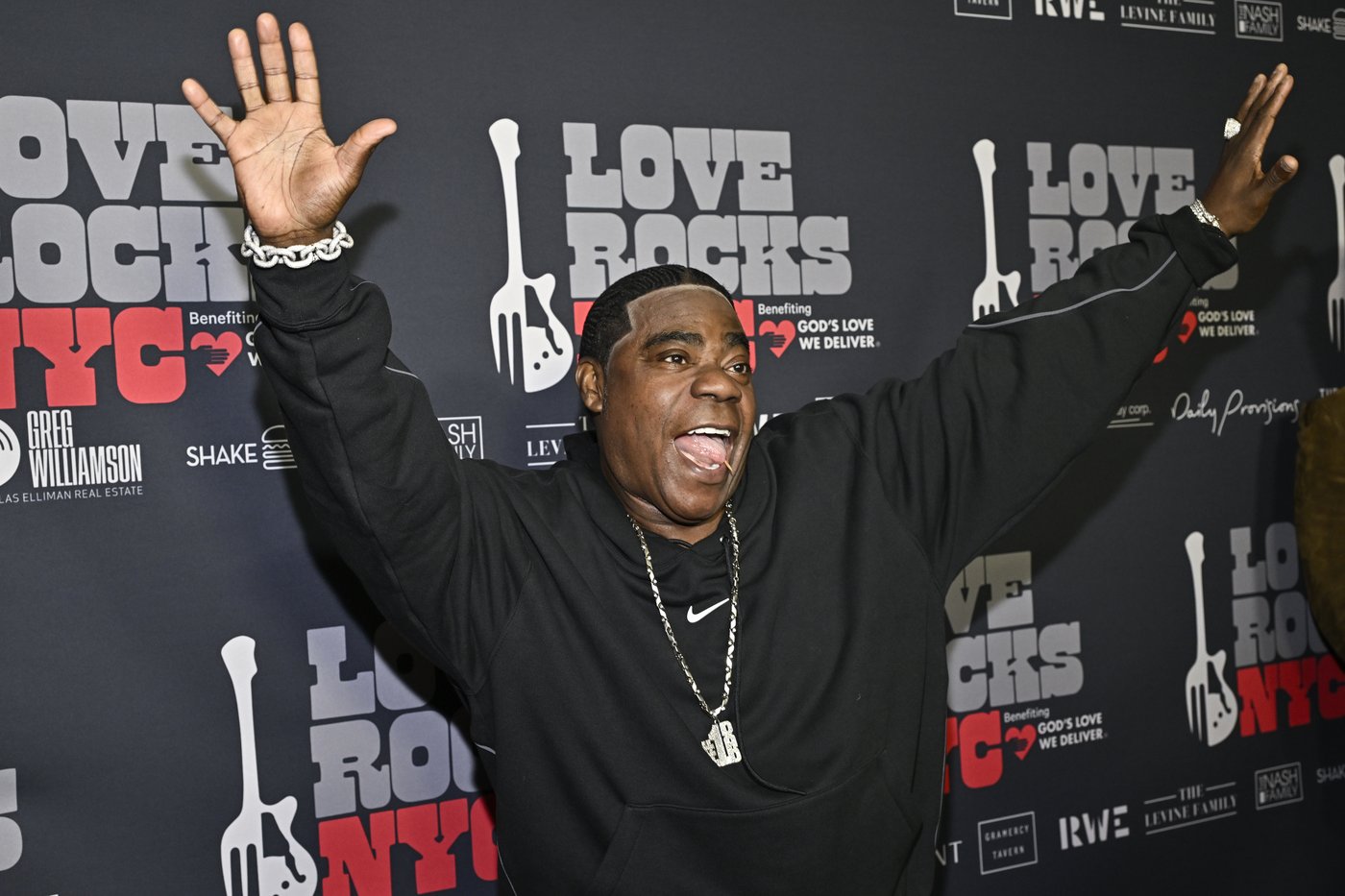 Tracy Morgan says he's OK, food poisoning caused incident at Knicks-Heat game | iNFOnews.ca Tracy Morgan says he's OK, food poisoning caused incident at Knicks-Heat game | iNFOnews.ca