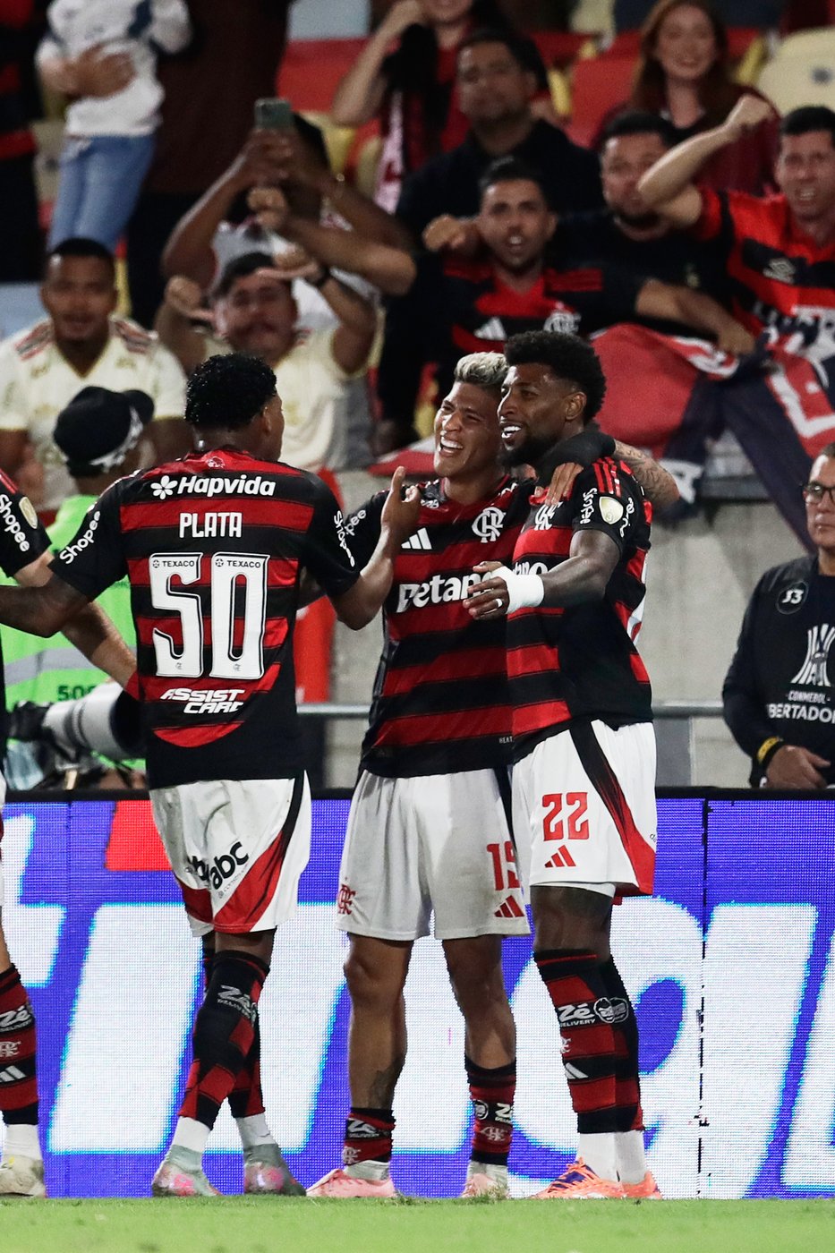 Carrascal's late goal lifts Flamengo over Racing Club in Copa Libertadores semifinals | iNFOnews.ca