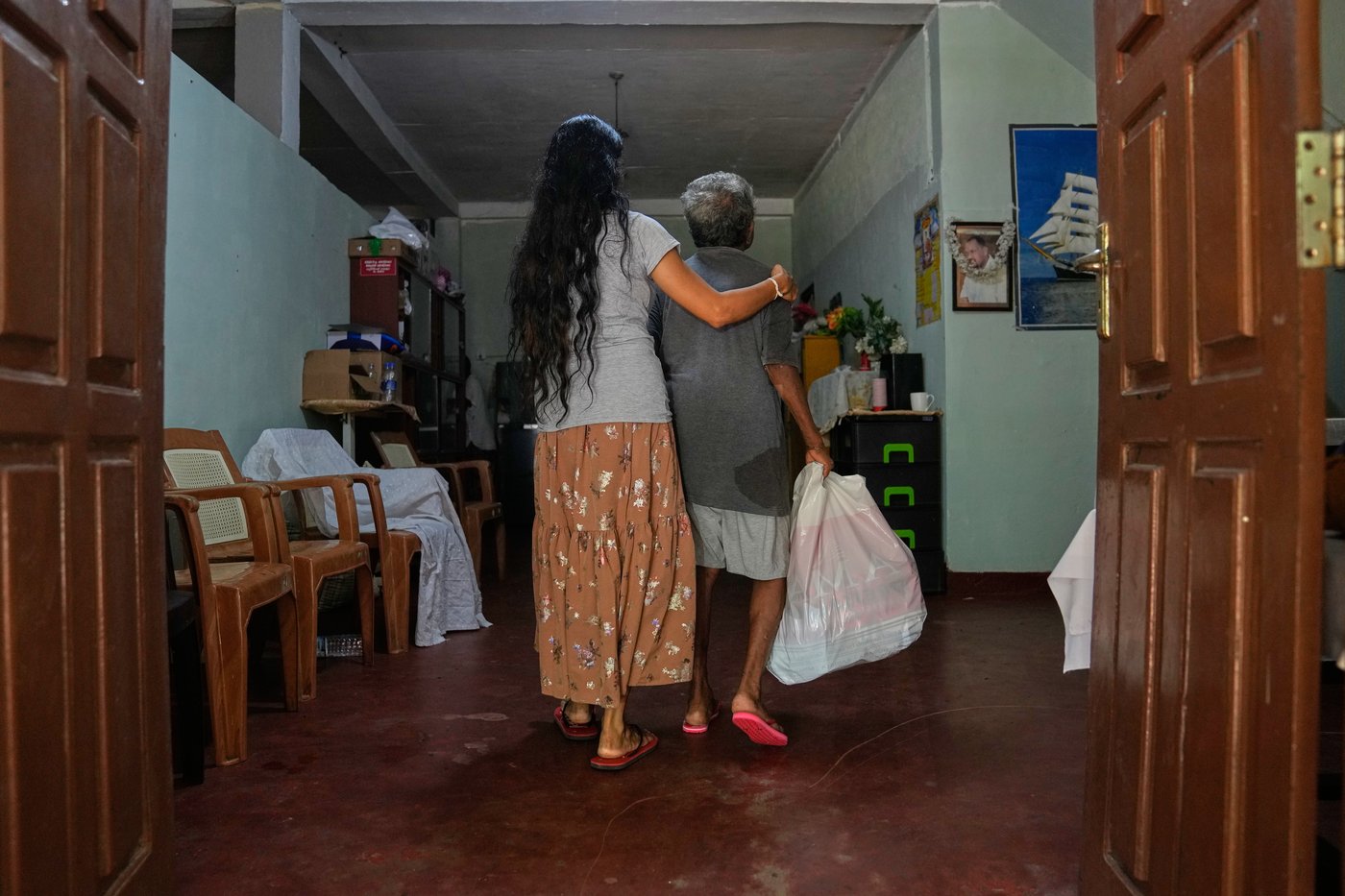Survivors from a burned Sri Lankan nursing home relocate, in photos | iNhome