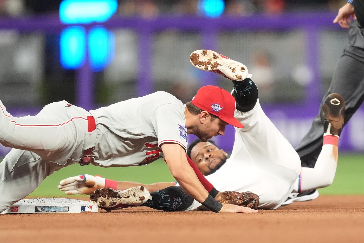 Harper hits his 7th homer, Nola works 6 strong innings as the Phillies beat the Marlins 1-0 | iNFOnews.ca