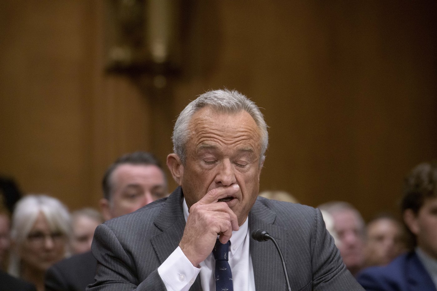 RFK Jr. on defensive over his vaccine views as a key confirmation vote hangs in the balance | iNFOnews.ca