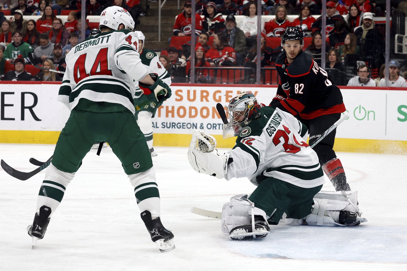 Filip Gustavsson makes 20 saves in the Wild's 4-0 victory over the Hurricanes | iNFOnews.ca