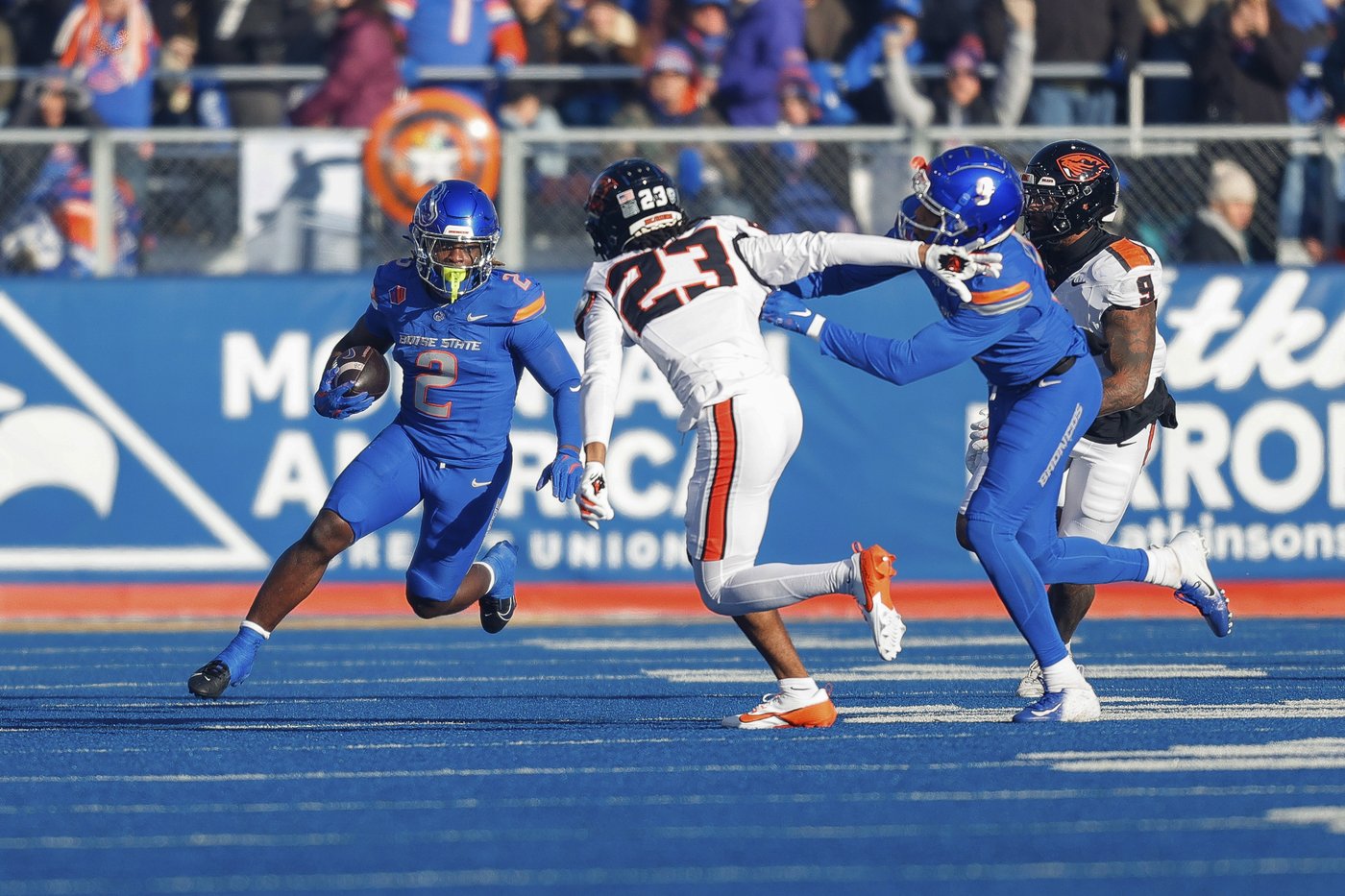 Ashton Jeanty rushes for 226 yards, Boise State beats Oregon State 34-18 | iNFOnews.ca Ashton Jeanty rushes for 226 yards, Boise State beats Oregon State 34-18 | iNFOnews.ca