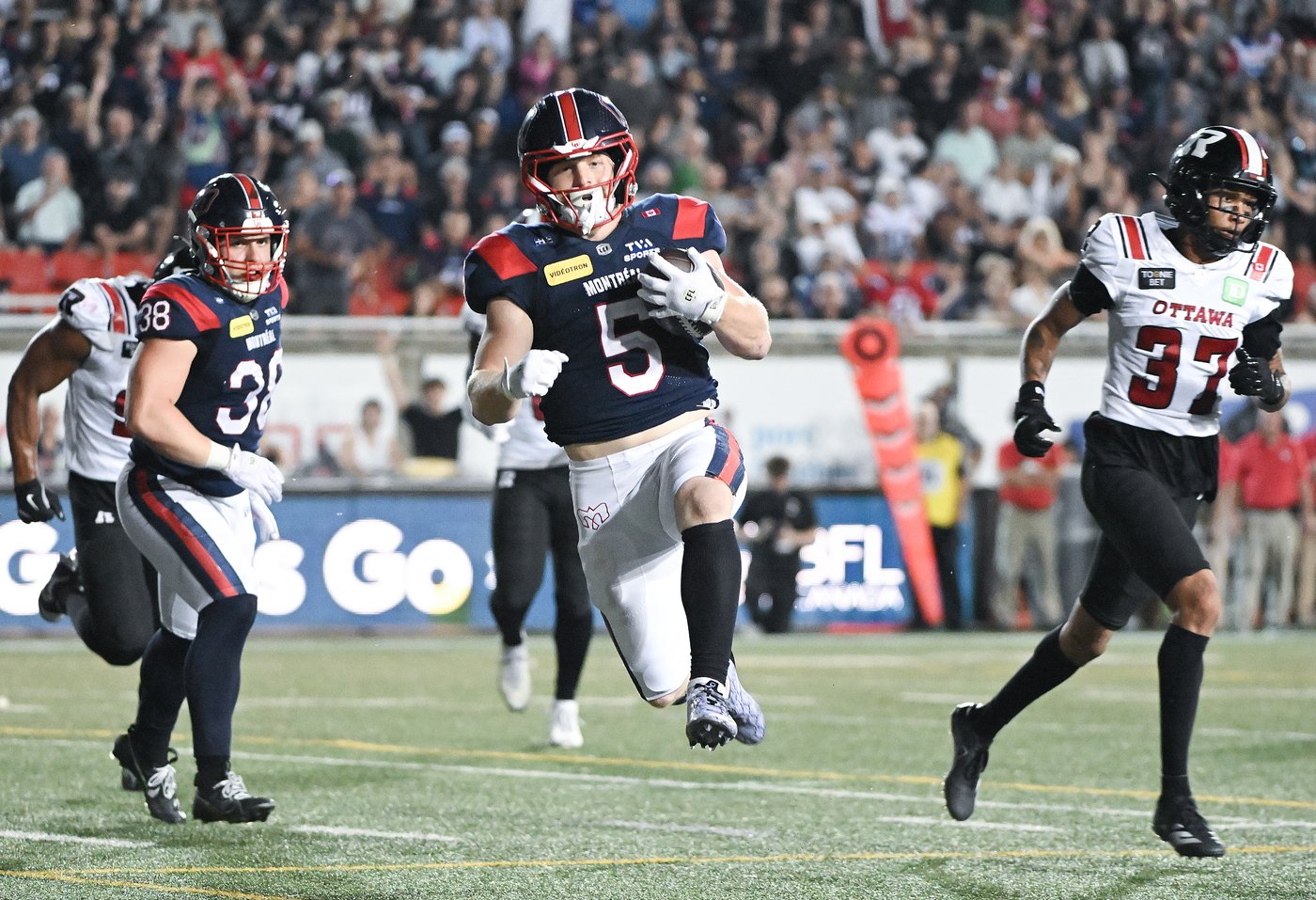 Alexander, Alouettes roll past winless Redblacks 34-13 | iNFOnews.ca