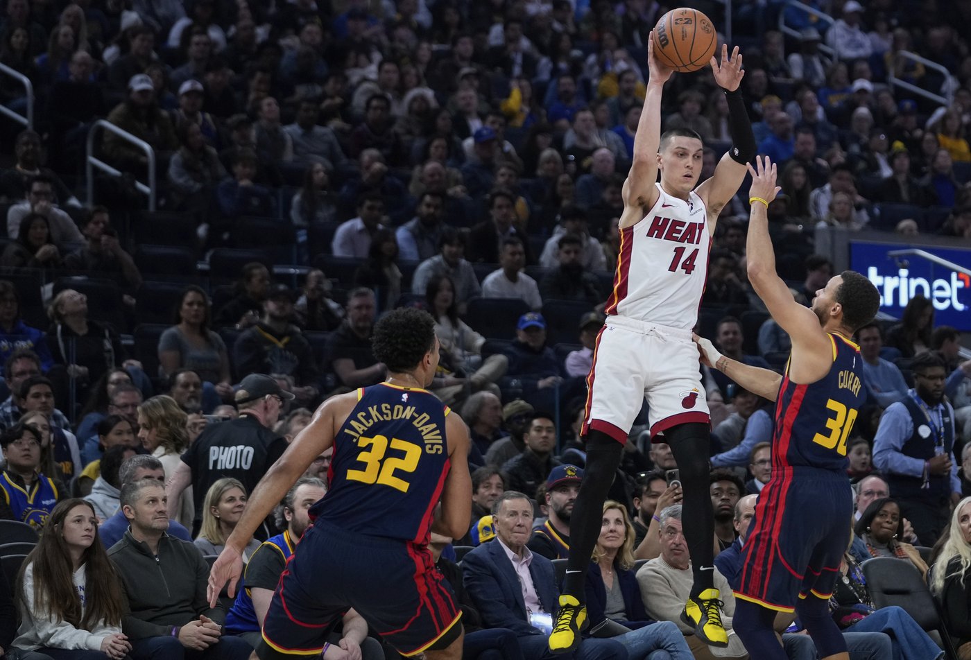 Bam Adebayo leads Heat past Warriors 114-98 in back-to-back after double-OT loss at Sacramento | iNFOnews.ca Bam Adebayo leads Heat past Warriors 114-98 in back-to-back after double-OT loss at Sacramento | iNFOnews.ca