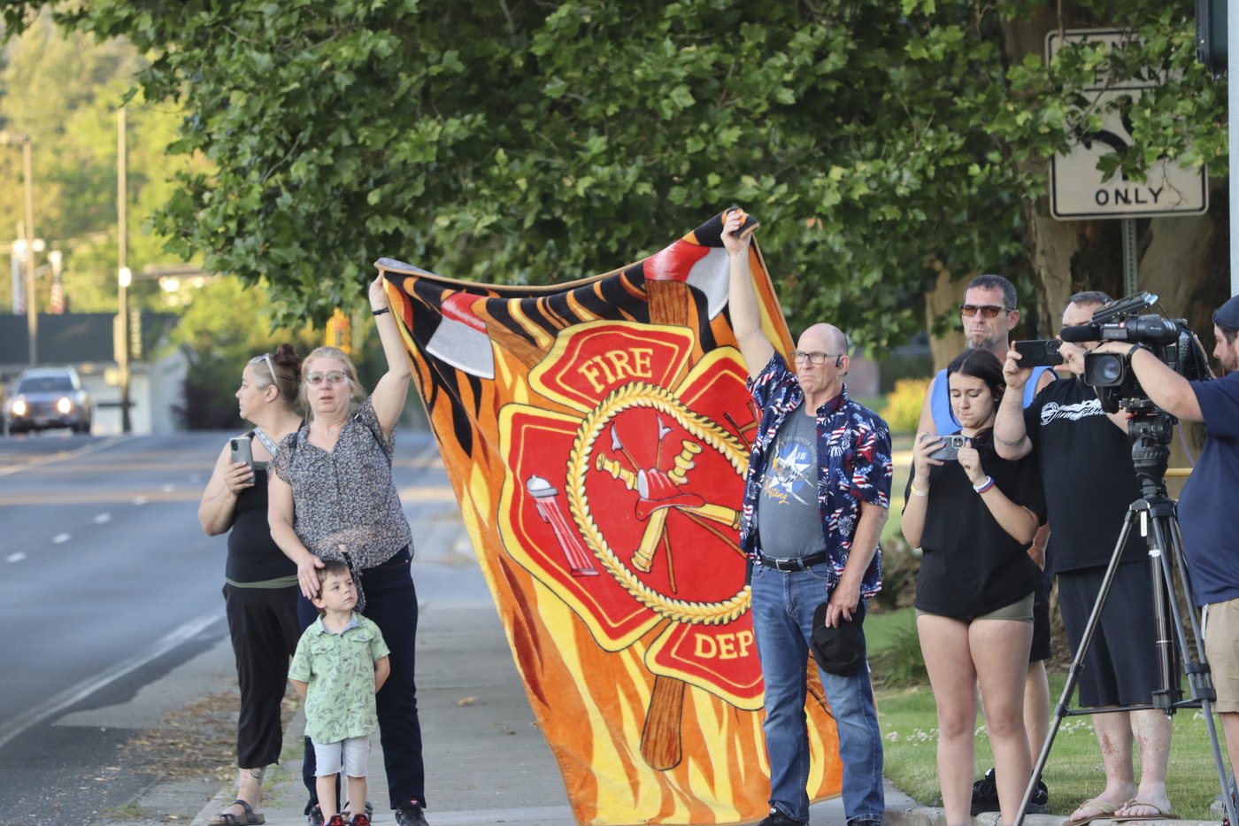 Gunman started Idaho blaze and then fatally shot 2 firefighters in ambush attack, officials say | iNFOnews.ca Gunman started Idaho blaze and then fatally shot 2 firefighters in ambush attack, officials say | iNFOnews.ca