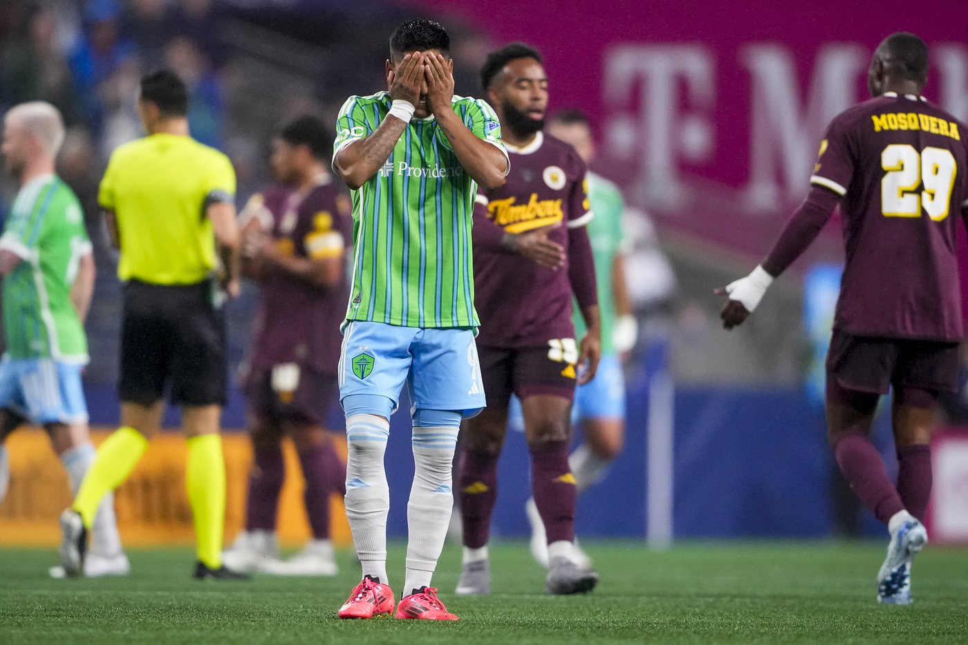 Sounders, Timbers play to 1-1 draw before heading for postseason | iNFOnews.ca