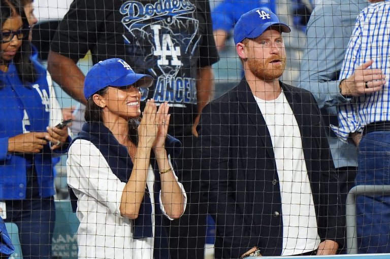 Prince Harry, wife Meghan on hand for Game 4, Hollywood royalty out in force too | iNFOnews.ca Prince Harry, wife Meghan on hand for Game 4, Hollywood royalty out in force too | iNFOnews.ca