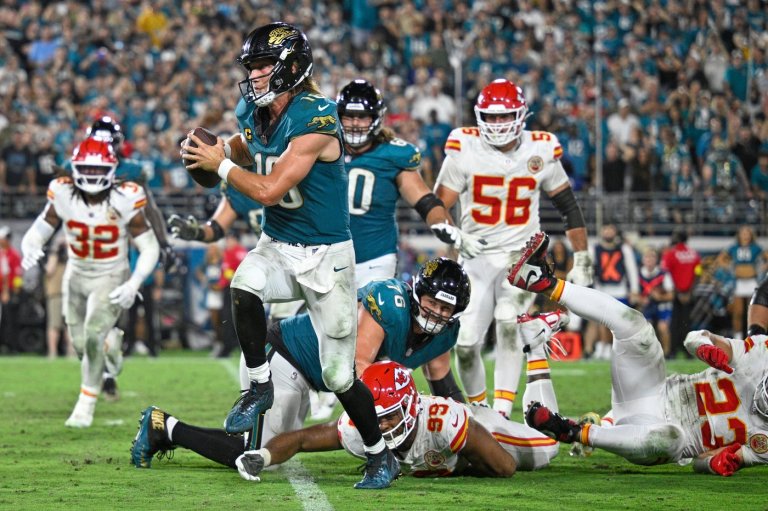 Trevor Lawrence's heroic touchdown caps NFL's record-tying week of double-digit comebacks | iNFOnews.ca