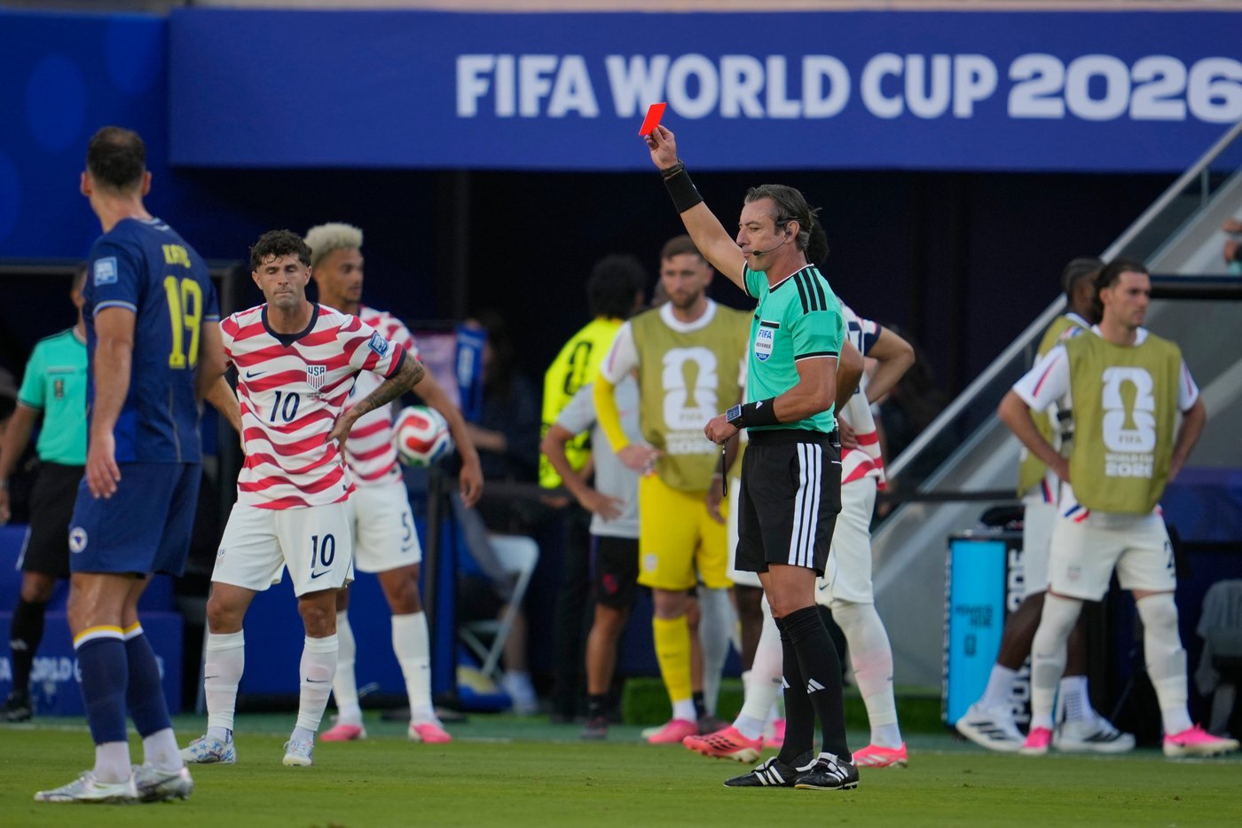 FIFA praises World Cup referee who Trump claimed was 'suspect' after red card for Balogun | iNFOnews.ca